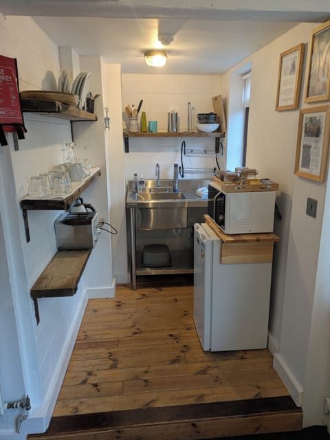 The Cottage Self-catering Apartment | Private kitchen | Coffee/tea maker, electric kettle