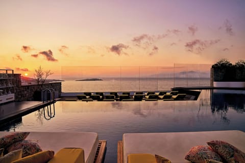 Seasonal outdoor pool, pool umbrellas, sun loungers