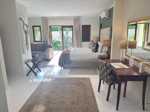 Superior Room, 1 King Bed, Non Smoking, Garden View | Premium bedding, Tempur-Pedic beds, in-room safe, individually decorated