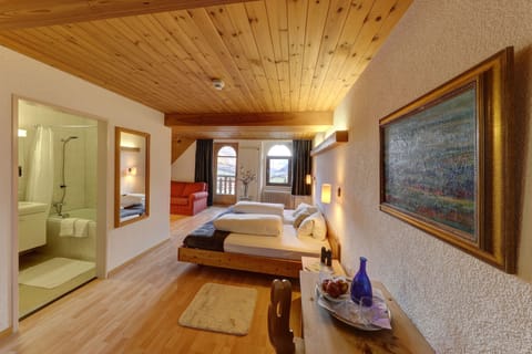 Double or Twin Room | Desk, soundproofing, free WiFi