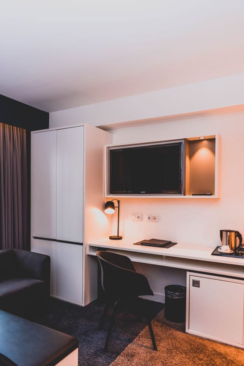 Minibar, in-room safe, desk, blackout drapes