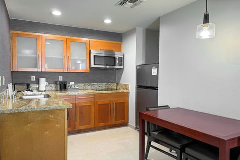 Suite, 1 Bedroom | Premium bedding, in-room safe, desk, iron/ironing board