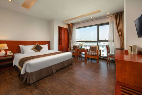 Superior Double Room (1 Big Bed Only) | Minibar, in-room safe, desk, soundproofing