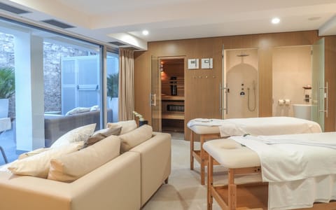 Couples treatment rooms, sauna, steam room, Turkish bath