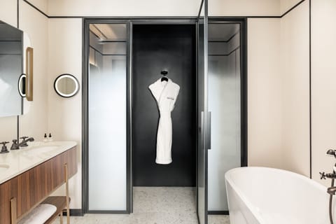 Free toiletries, hair dryer, bathrobes, slippers