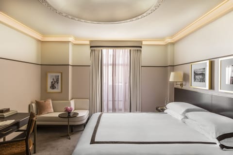 Premium bedding, free minibar, in-room safe, blackout drapes