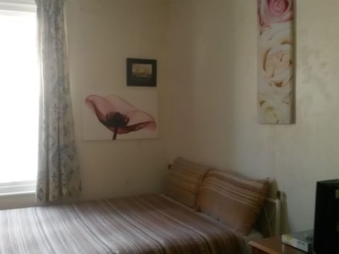 Triple Room | Free WiFi, bed sheets