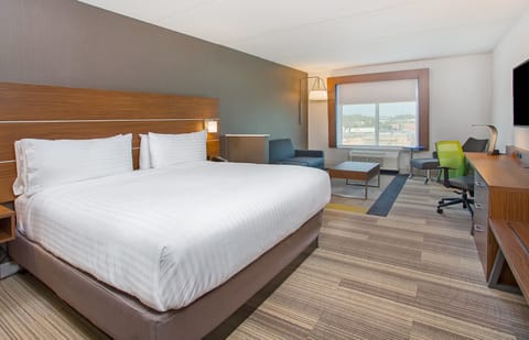 1 bedroom, in-room safe, desk, blackout drapes