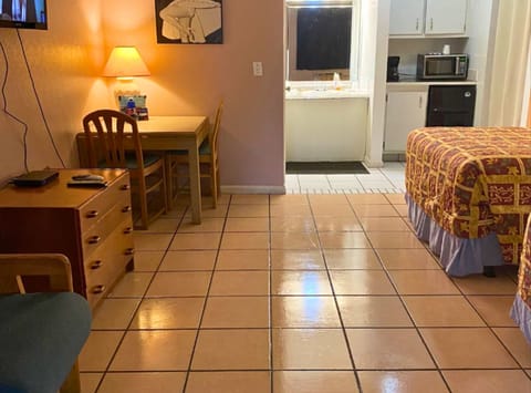 -32-inch TV with satellite channels