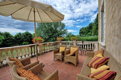 Villa, 5 Bedrooms | Terrace/patio