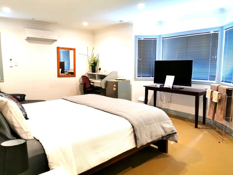 Pillowtop beds, iron/ironing board, free WiFi, bed sheets