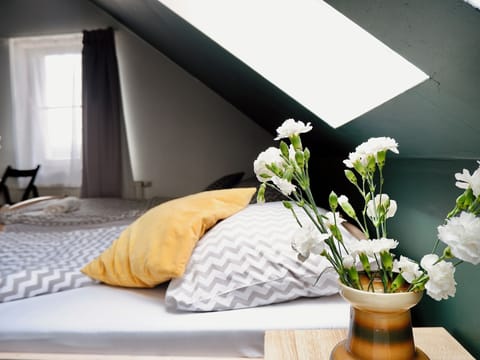 Individually decorated, iron/ironing board, free WiFi, bed sheets