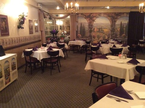 Dinner served, Italian cuisine