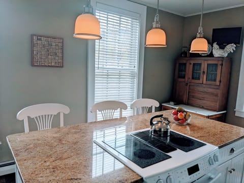 Deluxe Suite, 2 Bedrooms | Private kitchen | Fridge, microwave, coffee/tea maker, electric kettle