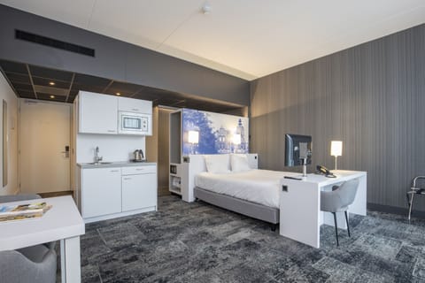 Superior Double Room | In-room safe, desk, laptop workspace, iron/ironing board