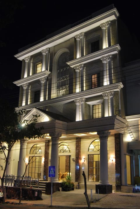 Front of property - evening/night