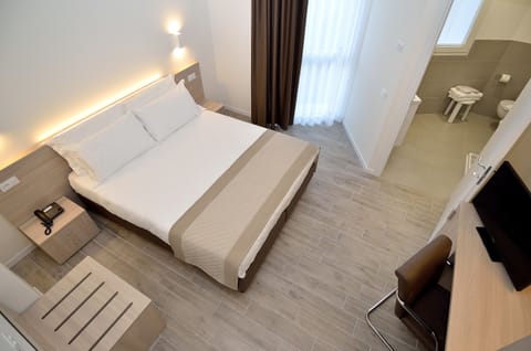 Superior Double or Twin Room | Minibar, in-room safe, desk, soundproofing