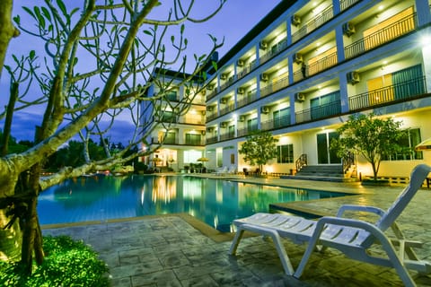 Outdoor pool, sun loungers