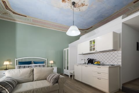 Classic Studio, 1 Bedroom, City View | Blackout drapes, soundproofing, free WiFi, bed sheets