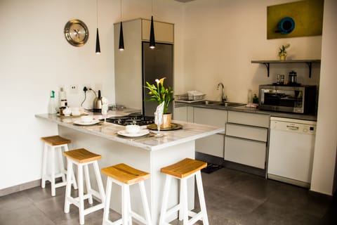 Kindness | Private kitchen | Fridge, microwave, coffee/tea maker, toaster