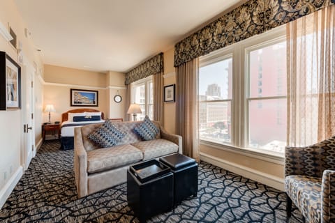 Junior Studio, 1 Queen Bed with Sofa bed, City View | Pillowtop beds, in-room safe, blackout drapes, iron/ironing board