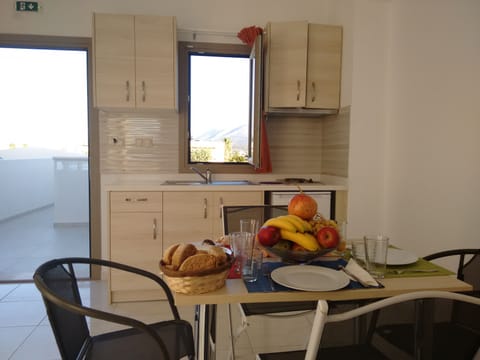 1 bedroom, in-room safe, desk, free cribs/infant beds