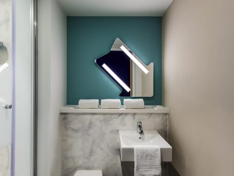 Hypo-allergenic bedding, soundproofing, free cribs/infant beds