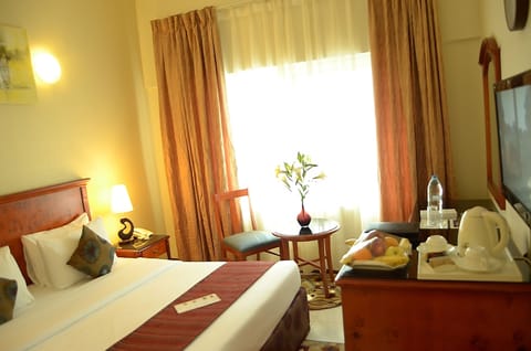 Standard Room | In-room safe, desk, soundproofing, free WiFi