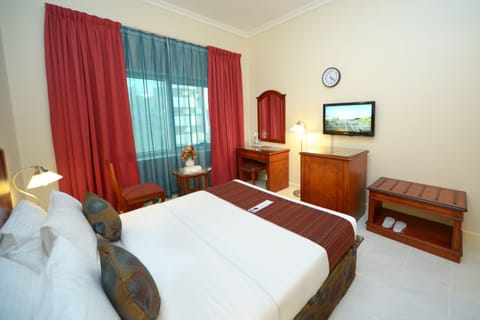 Standard Room | In-room safe, desk, soundproofing, free WiFi