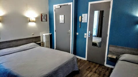 Desk, free WiFi, bed sheets