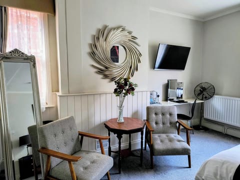 Double Room, 1 King Bed (Room 5 First Floor) | Desk, rollaway beds, free WiFi, bed sheets