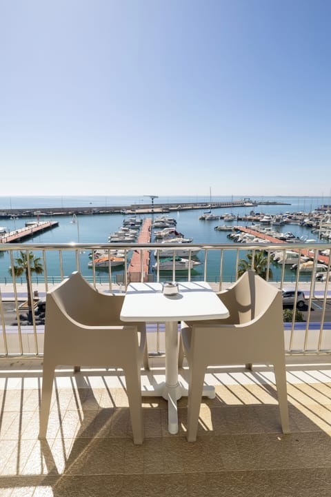 Double Room, Sea View | Desk, blackout drapes, free WiFi
