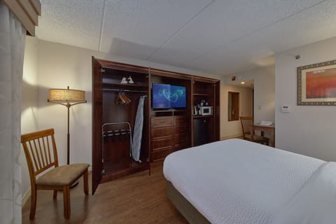 Basic Single Room | Premium bedding, blackout drapes, soundproofing, iron/ironing board