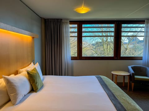 Standard Room, 1 Double Bed | Desk, iron/ironing board, bed sheets