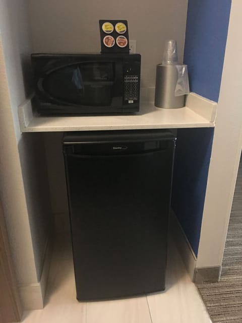 Mini-refrigerator