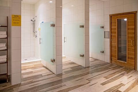 Couples treatment rooms, sauna, hot tub, steam room, body treatments