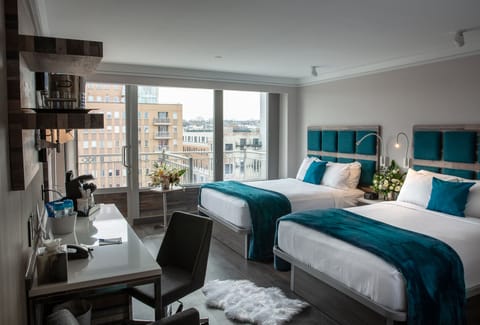 Premium bedding, in-room safe, desk, laptop workspace