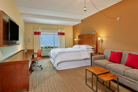 Premium bedding, in-room safe, desk, iron/ironing board