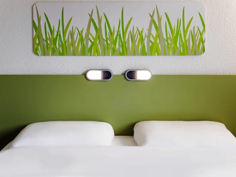 Desk, blackout drapes, soundproofing, cribs/infant beds