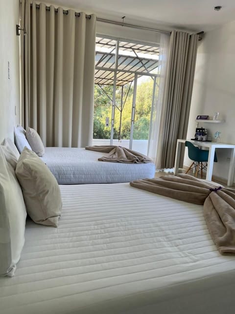 Doble Herencia | Individually decorated, individually furnished, desk, free WiFi