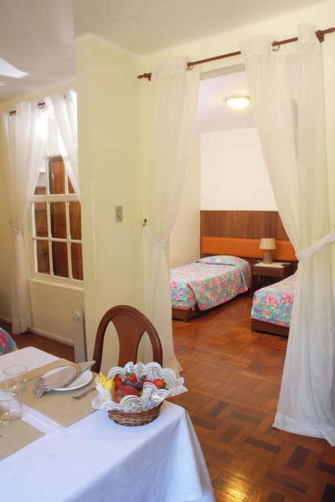 Quintuple Joint Apartment | Minibar, desk, blackout drapes, free WiFi