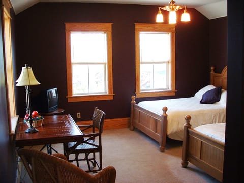 Sandpiper Room | Iron/ironing board, free WiFi, bed sheets