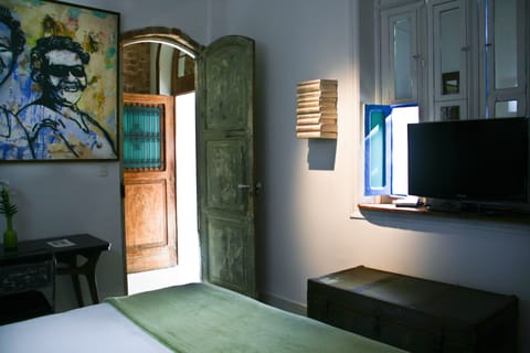 Twin Room | Minibar, individually decorated, desk, free WiFi