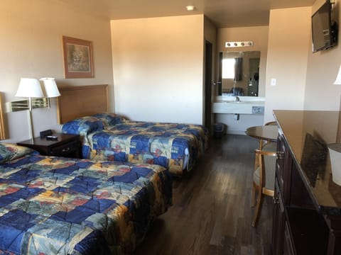 Basic Room, 2 Double Beds | Free WiFi, bed sheets