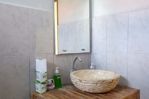 Standard Room | Bathroom | Combined shower/tub, deep soaking tub, free toiletries, bidet