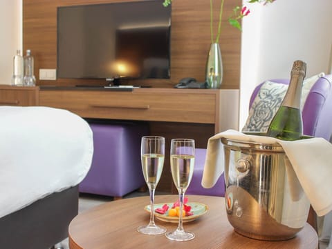 Standard Double Room | In-room safe, desk, iron/ironing board, rollaway beds