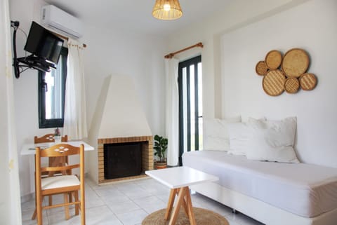 1 bedroom, hypo-allergenic bedding, in-room safe, desk