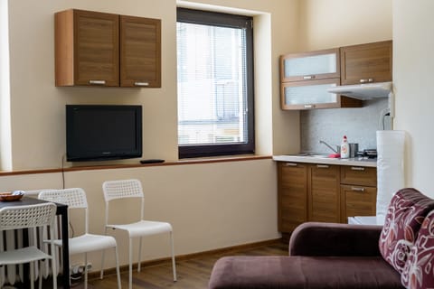 Apartment, 1 Bedroom, Kitchenette (A114) | Living area | TV