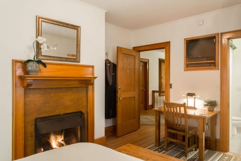 Room, 1 Queen Bed, Fireplace, Corner (Foster Room with Steam Shower) | Premium bedding, desk, iron/ironing board, free WiFi