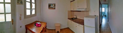 Standard Studio (Triple) | 1 bedroom, desk, iron/ironing board, free WiFi